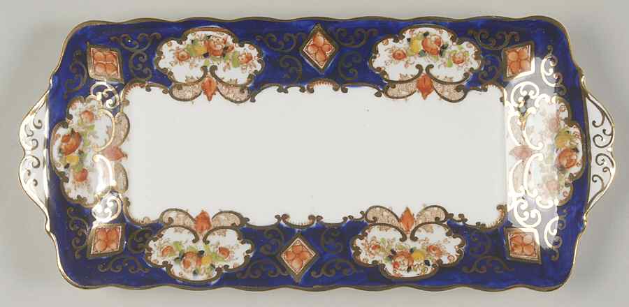 Heirloom (Bone China Stamp) Tray for Creamer & Sugar with Lid by Royal Albert-1