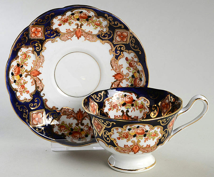 Heirloom (Crown China Stamp, SCALLOPED) Footed Cup & Saucer Set by Royal Albert-1