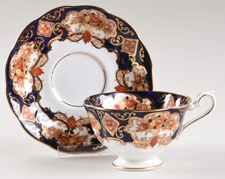 Heirloom (Crown China Stamp, SCALLOPED) Footed Cup & Saucer Set by Royal Albert-1