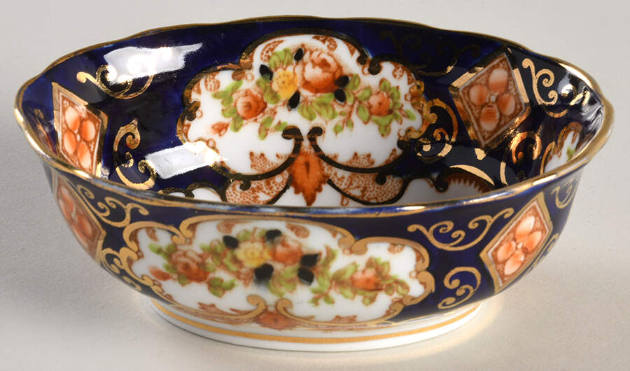 Heirloom (Crown China Stamp, SCALLOPED) 4" Oval Nut Dish by Royal Albert-1