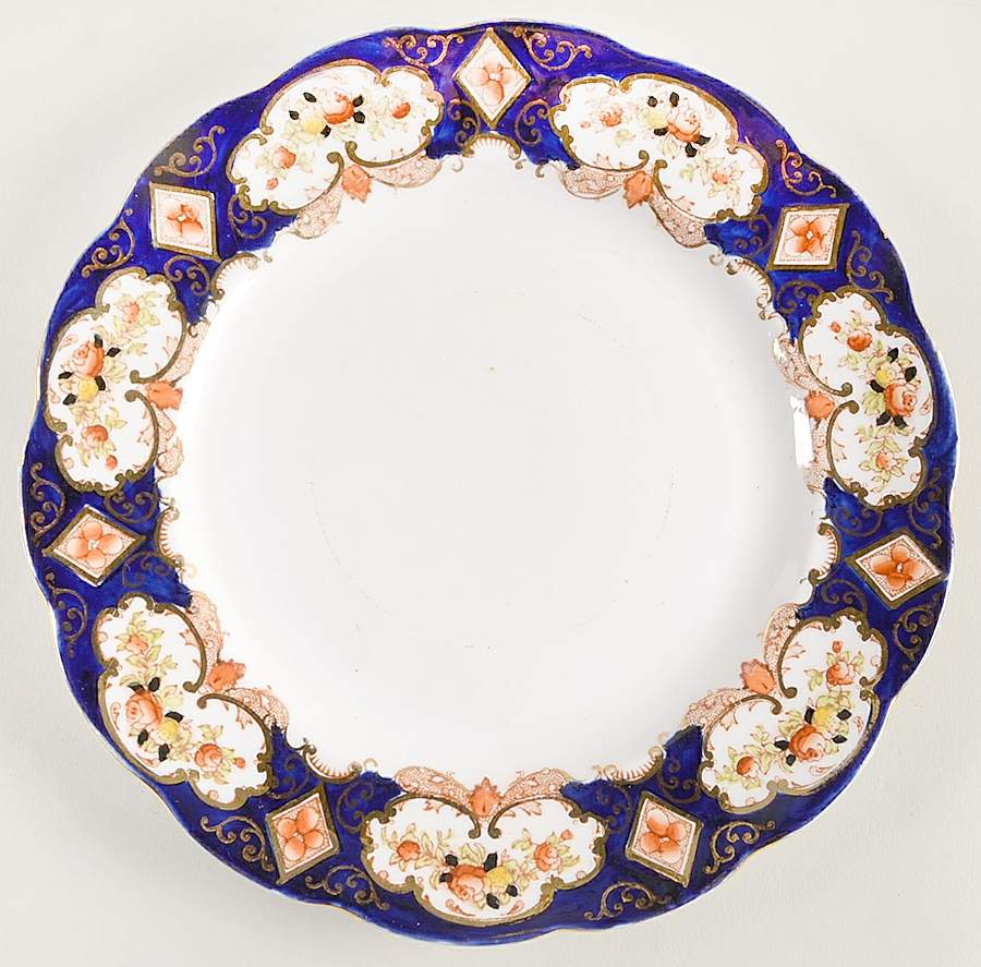 Heirloom (Crown China Stamp, SCALLOPED) Luncheon Plate by Royal Albert-1
