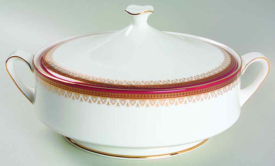 Holyrood Round Covered Vegetable by Royal Albert-1