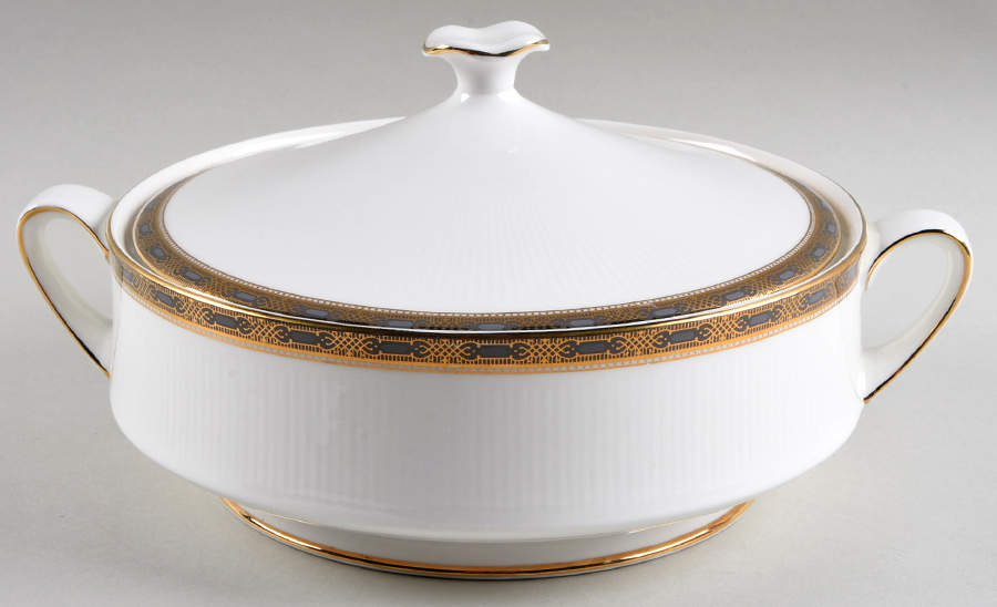 Iona Round Covered Vegetable by Royal Albert-1