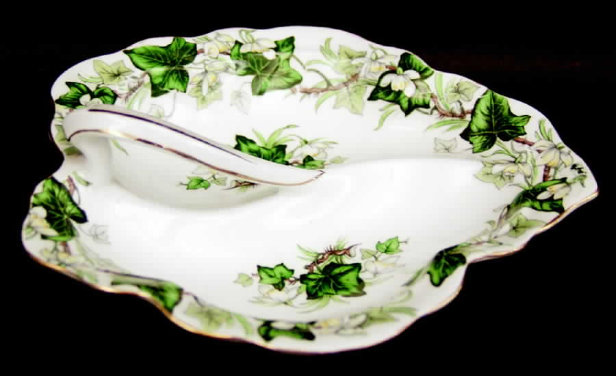 Ivy Lea 2-Part Relish by Royal Albert-1