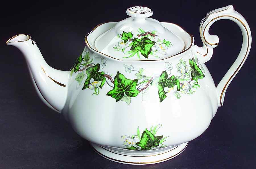 Ivy Lea Teapot & Lid by Royal Albert-1