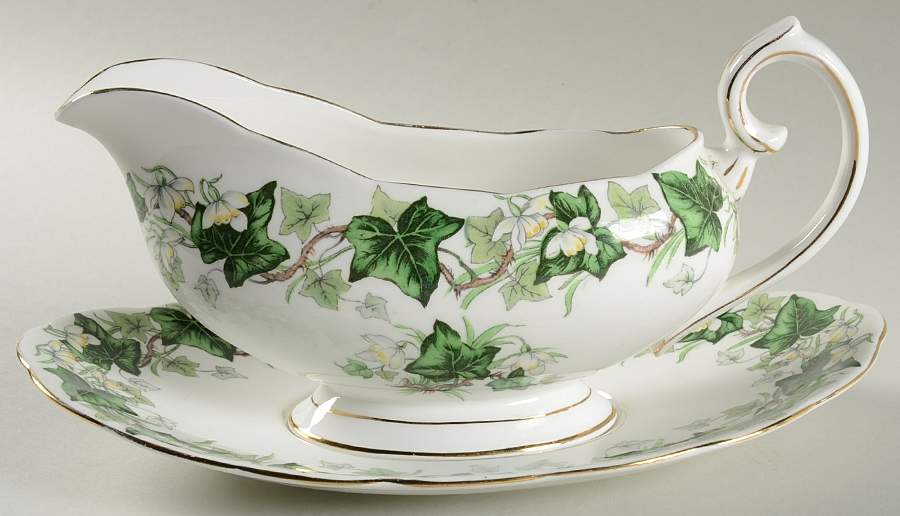 Ivy Lea Gravy Boat & Underplate by Royal Albert-1