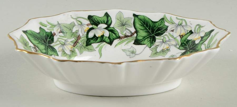 Ivy Lea 6" Oval Sweet Meat Dish by Royal Albert-1