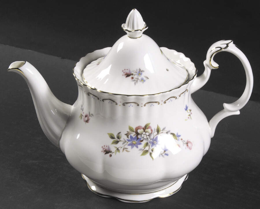 Jubilee Rose Teapot & Lid by Royal Albert-1