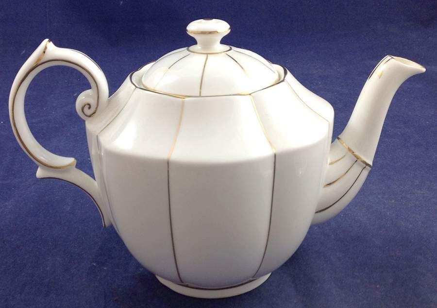Kent Teapot & Lid by Royal Albert-1
