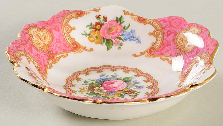 Lady Carlyle Shell Shaped Dish by Royal Albert-1