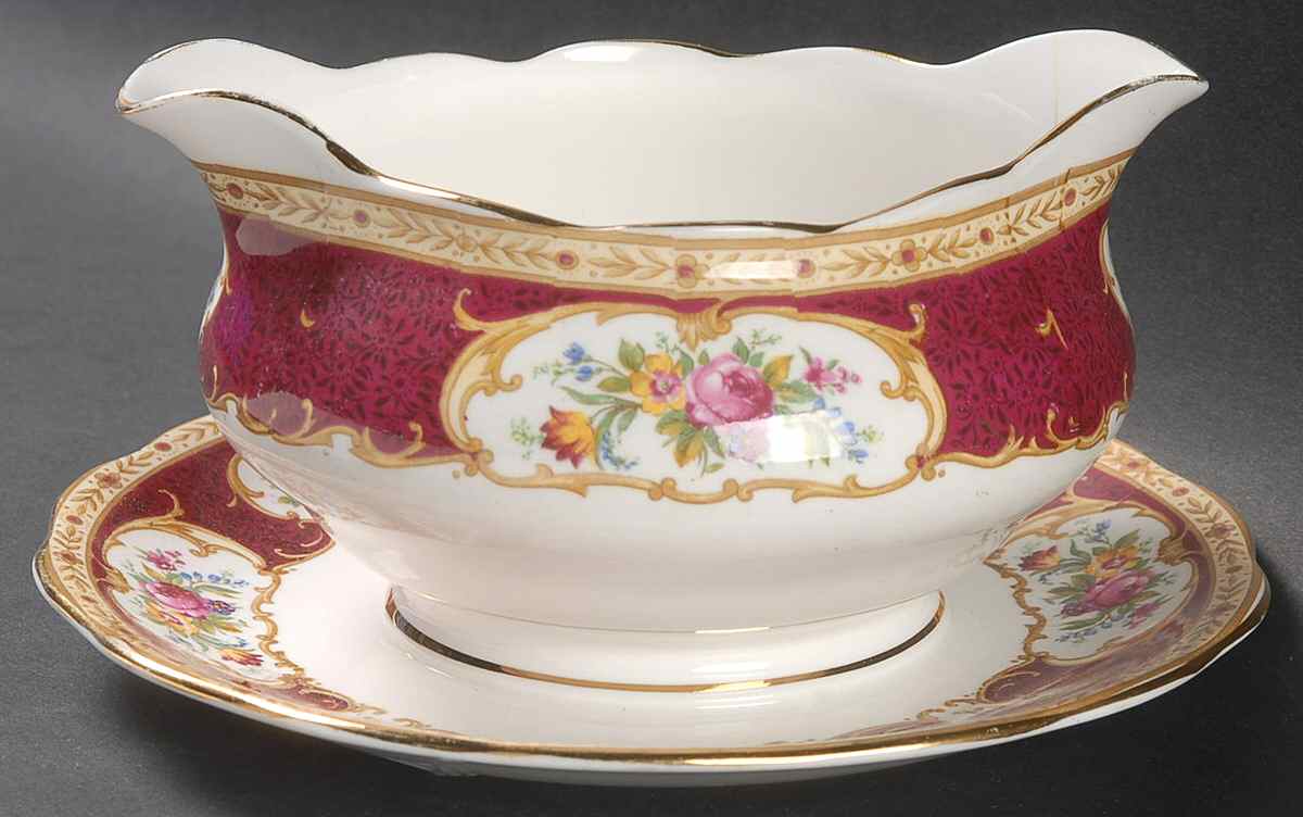 Lady Hamilton Gravy Boat with Attached Underplate by Royal Albert-1