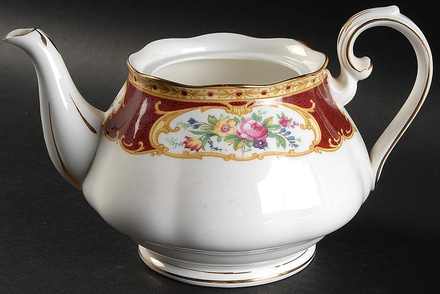 Lady Hamilton Teapot No Lid by Royal Albert-1