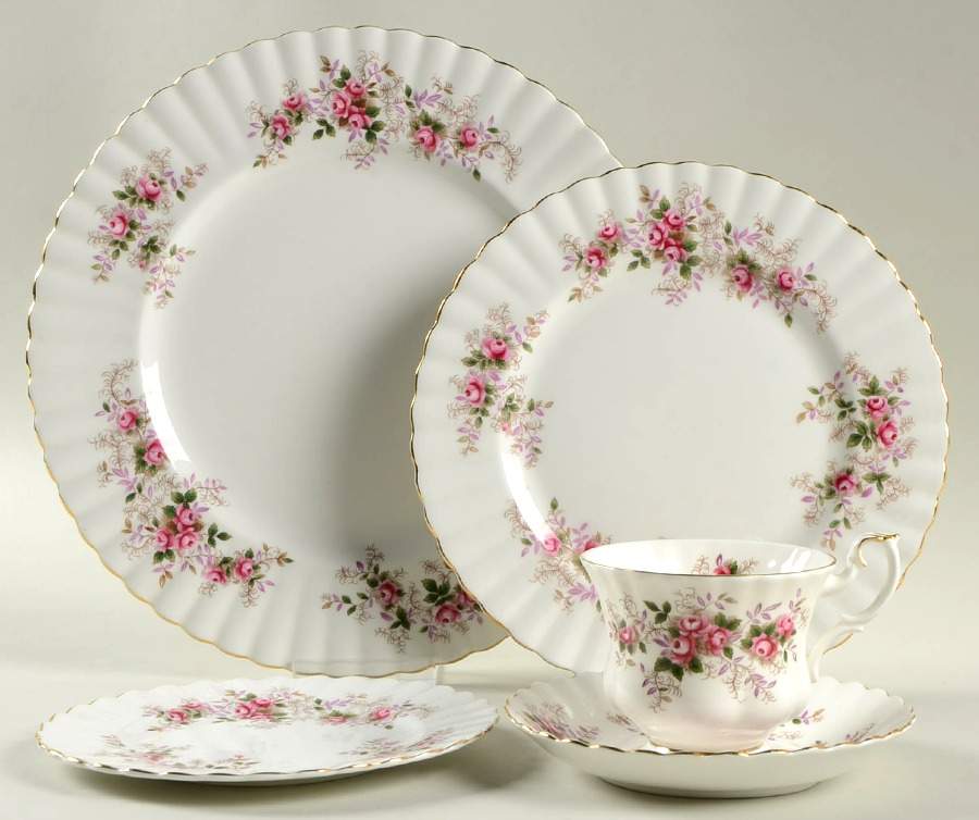Lavender Rose 40 Piece Estate Set by Royal Albert-1