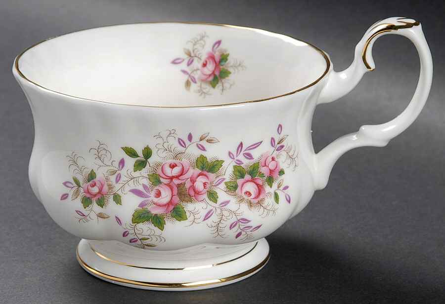 Lavender Rose Breakfast Cup by Royal Albert-1