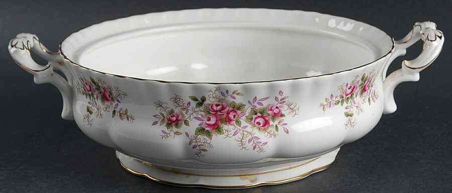 Lavender Rose Round Vegetable No Lid by Royal Albert-1