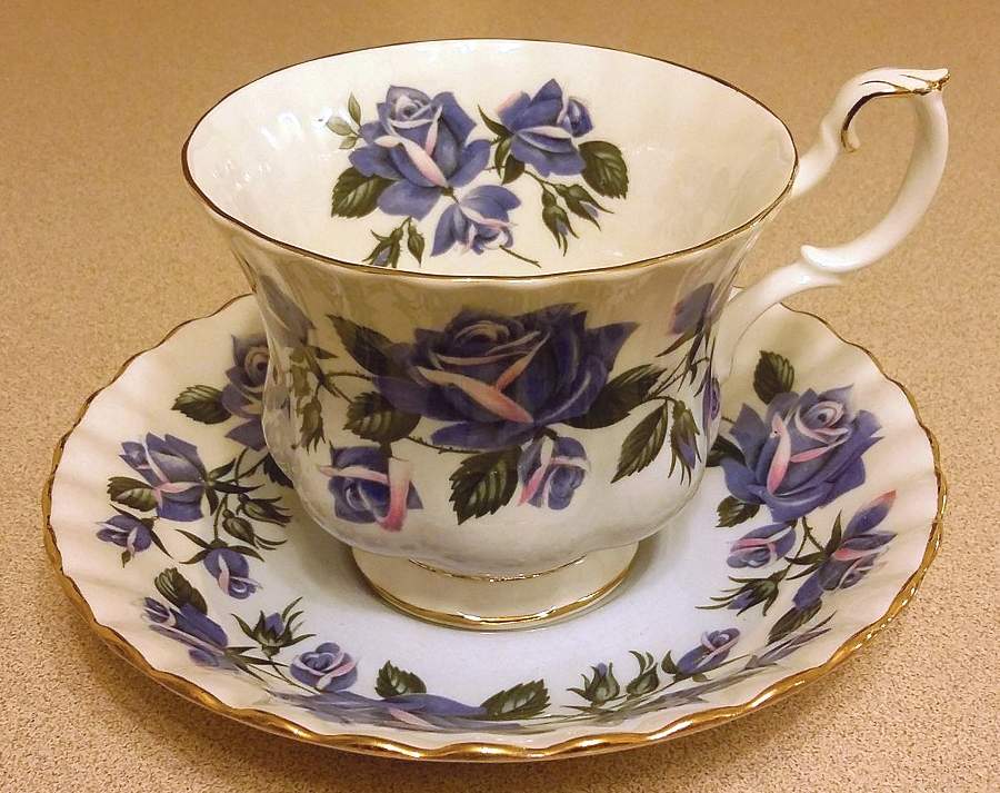Lakeside Series Footed Cup & Saucer Set by Royal Albert-1