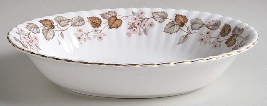 Linden Lea (Montrose) 9" Oval Vegetable Bowl by Royal Albert-1