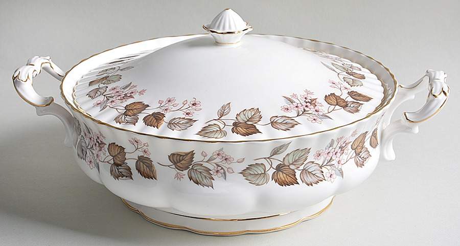 Linden Lea (Montrose) Round Covered Vegetable by Royal Albert-1