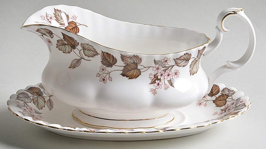 Linden Lea (Montrose) Gravy Boat & Underplate by Royal Albert-1