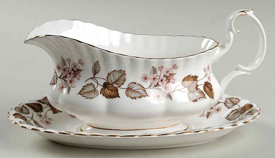 Linden Lea (Montrose) Gravy Boat & Underplate by Royal Albert-1