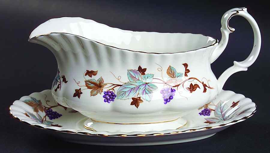 Lorraine Gravy Boat & Underplate by Royal Albert-1