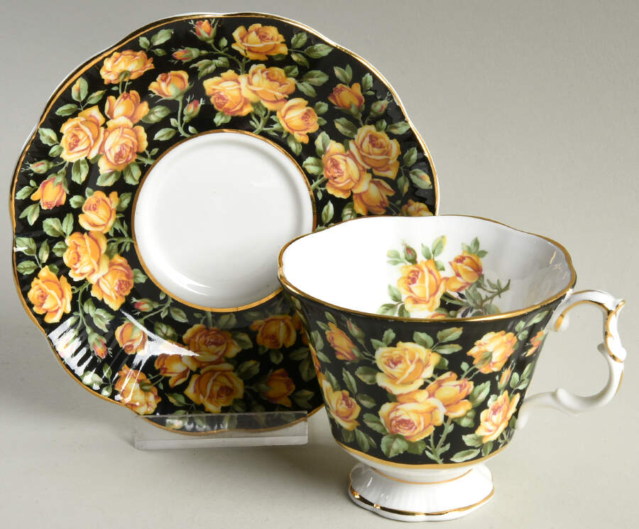 Merrie England Series Footed Cup & Saucer Set by Royal Albert-1