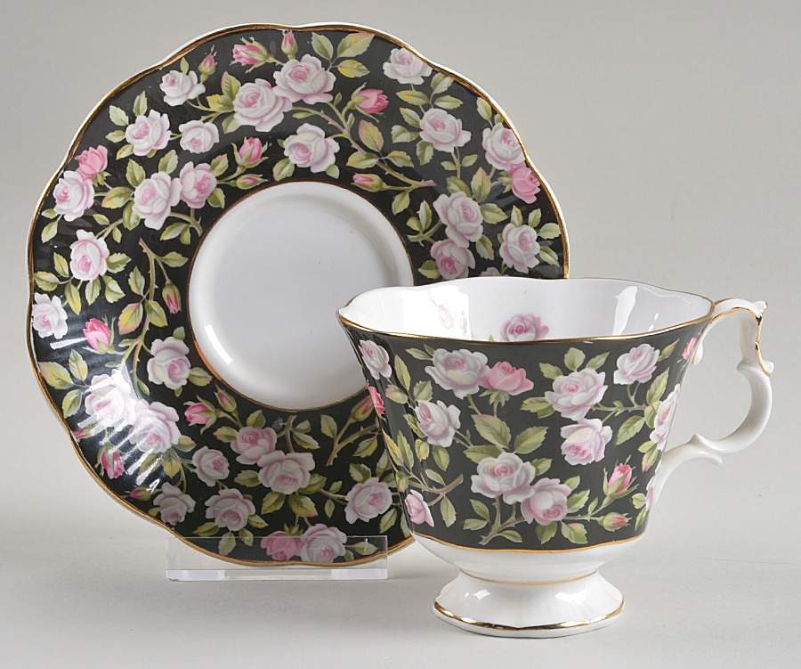 Merrie England Series Footed Cup & Saucer Set by Royal Albert-1