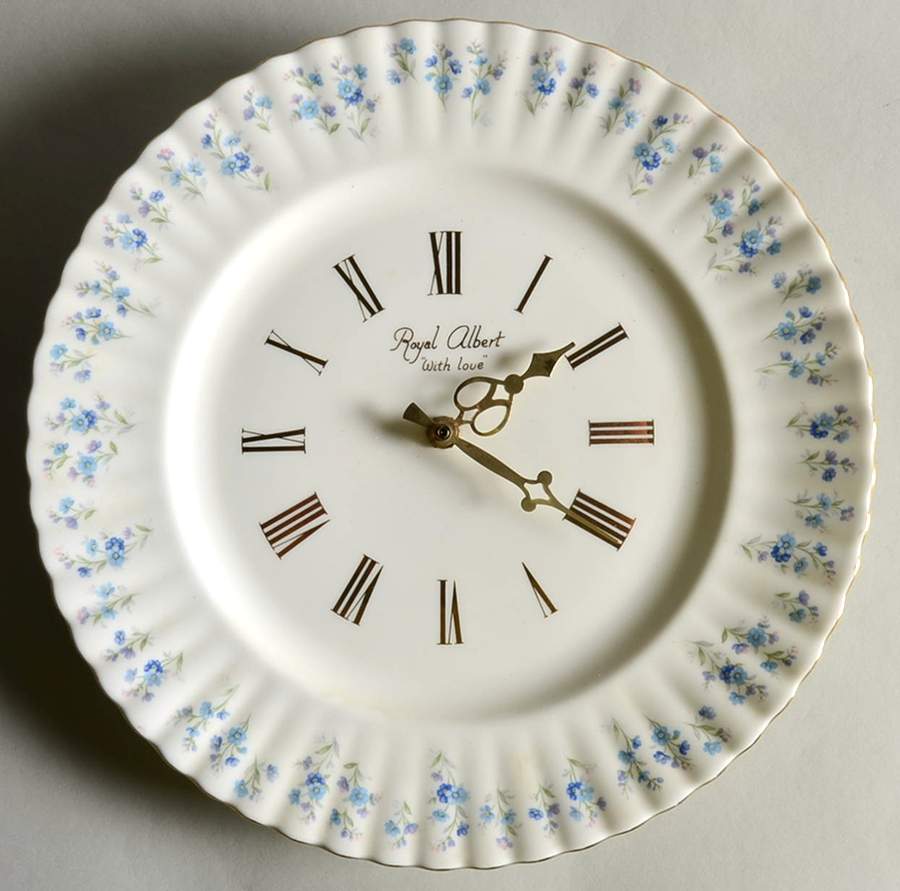 Memory Lane Clock Plate by Royal Albert-1