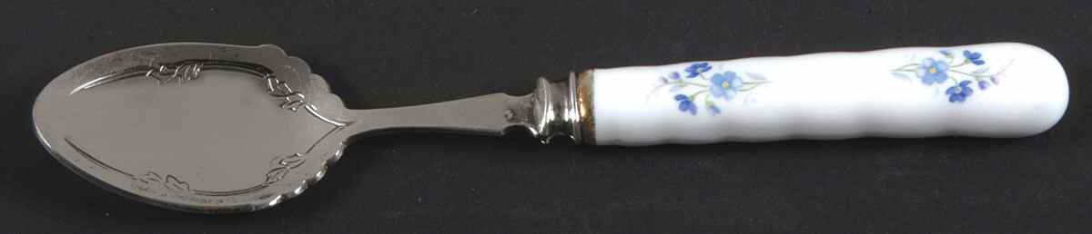 Memory Lane Teaspoon by Royal Albert-1