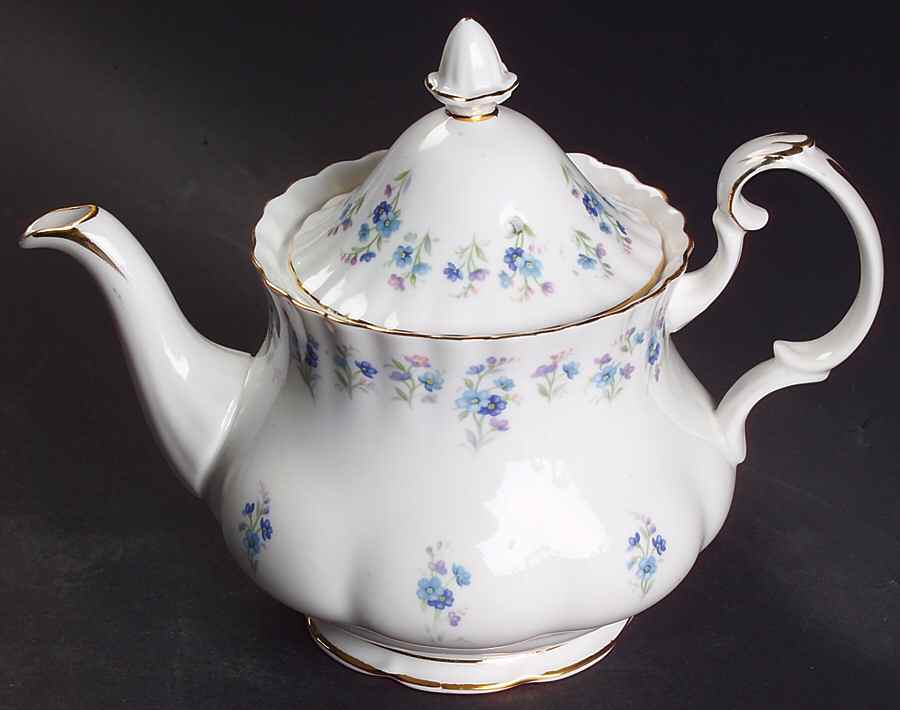 Memory Lane Mini Teapot & Lid by Royal Albert-1