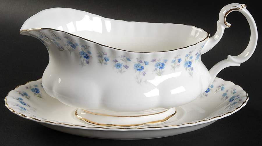 Memory Lane Gravy Boat & Underplate by Royal Albert-1