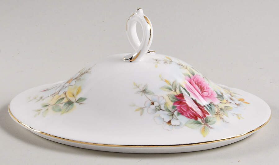Memories Lid for Oval Vegetable by Royal Albert-1