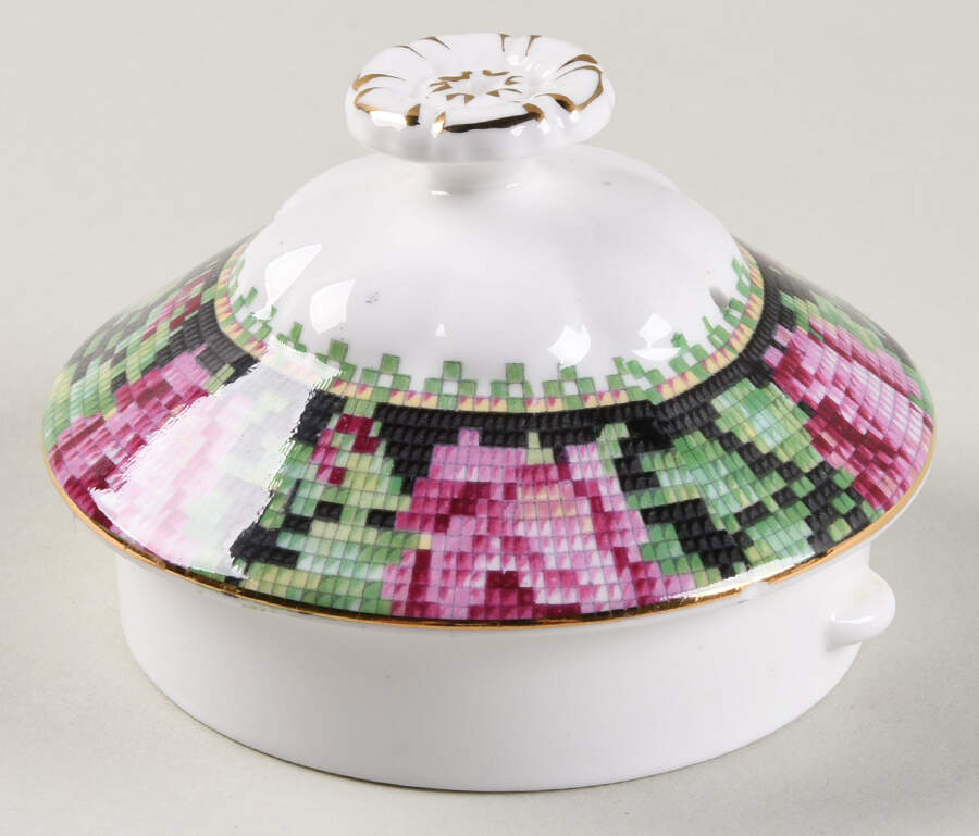 Needle Point Lid for Teapot by Royal Albert-1