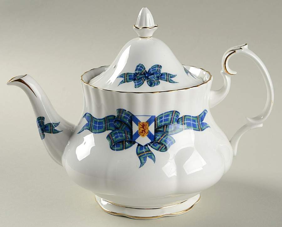 Nova Scotia Tartan Teapot & Lid by Royal Albert-1