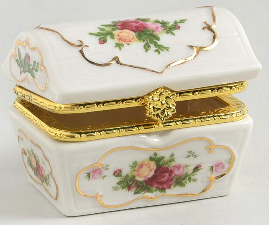 Old Country Roses Miniature Box with Hinged Lid by Royal Albert-1