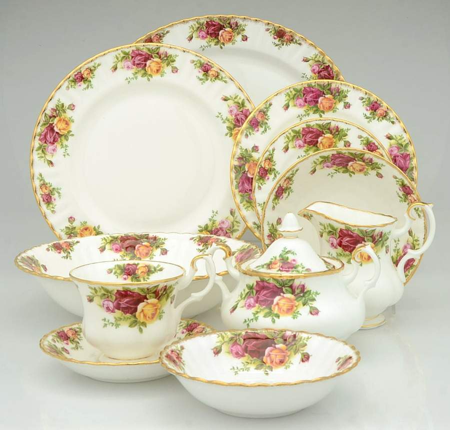 Old Country Roses 61 Piece Estate Set by Royal Albert-1
