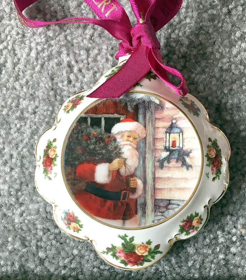 Old Country Roses Ornament by Royal Albert-1