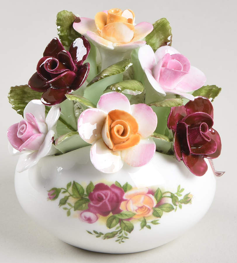 Old Country Roses Figurine by Royal Albert-1