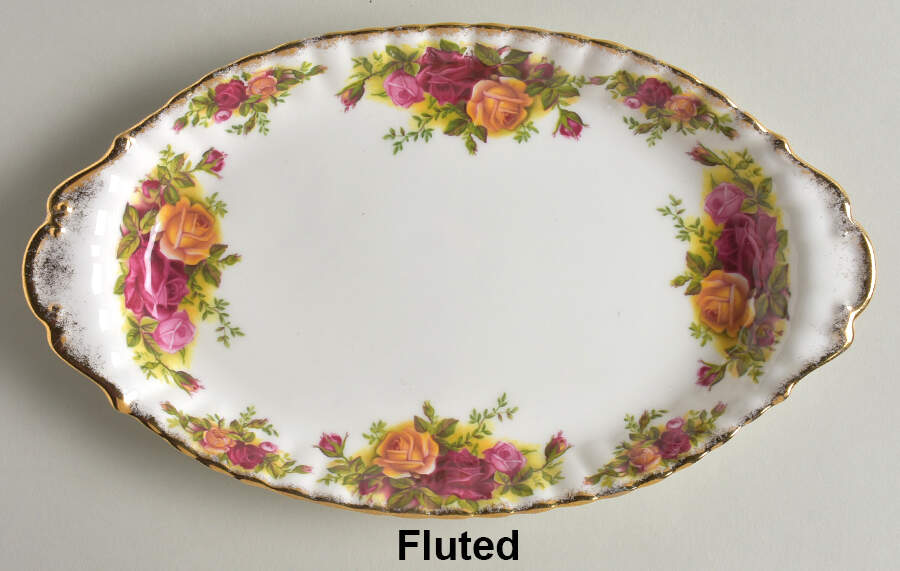 Old Country Roses 10" Oval Handled Tray by Royal Albert-1