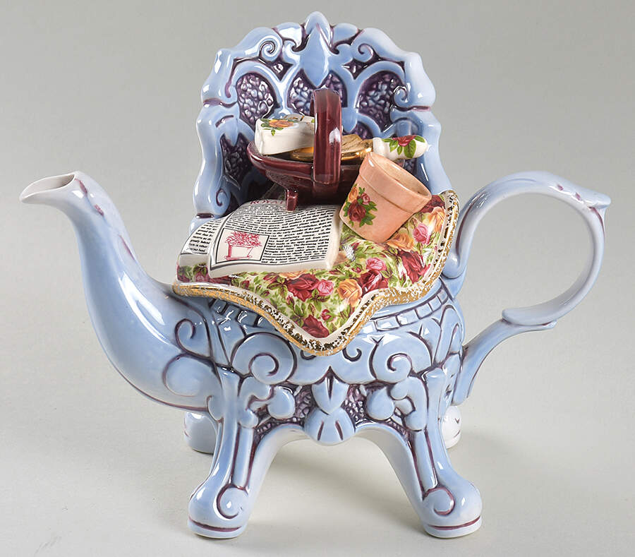 Old Country Roses Figural Teapot & Lid by Royal Albert-1