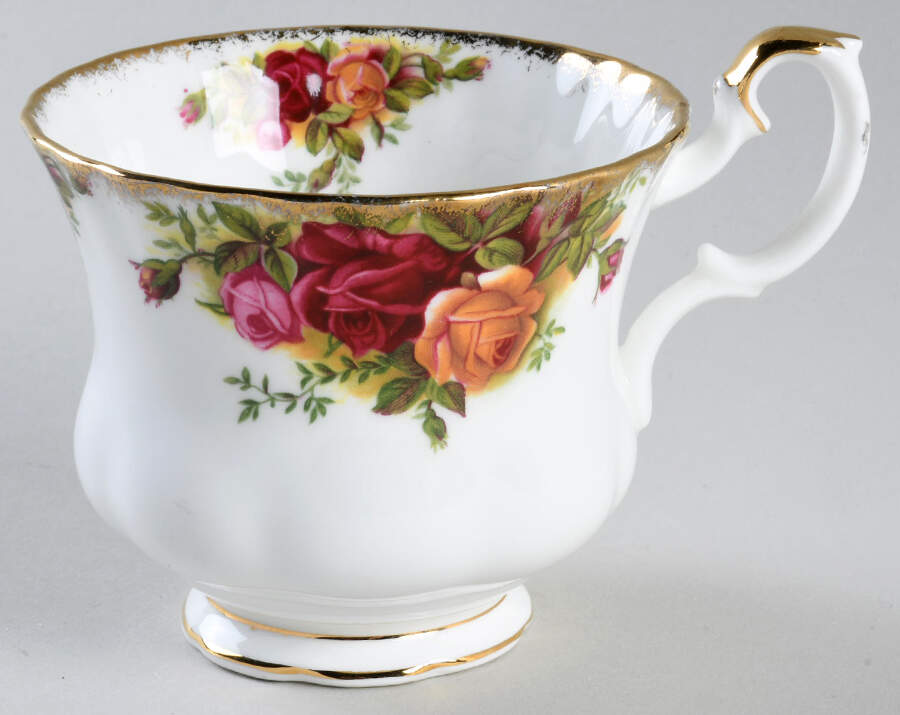 Old Country Roses Oversized Cup by Royal Albert-1