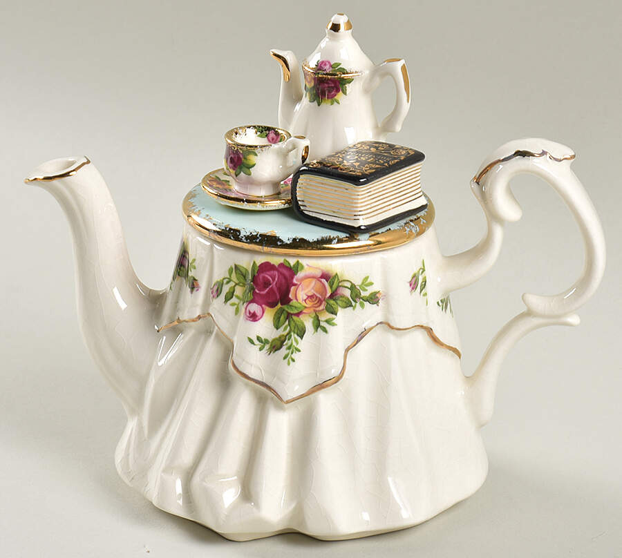 Old Country Roses Mini Figural Teapot & Lid by Royal Albert-1