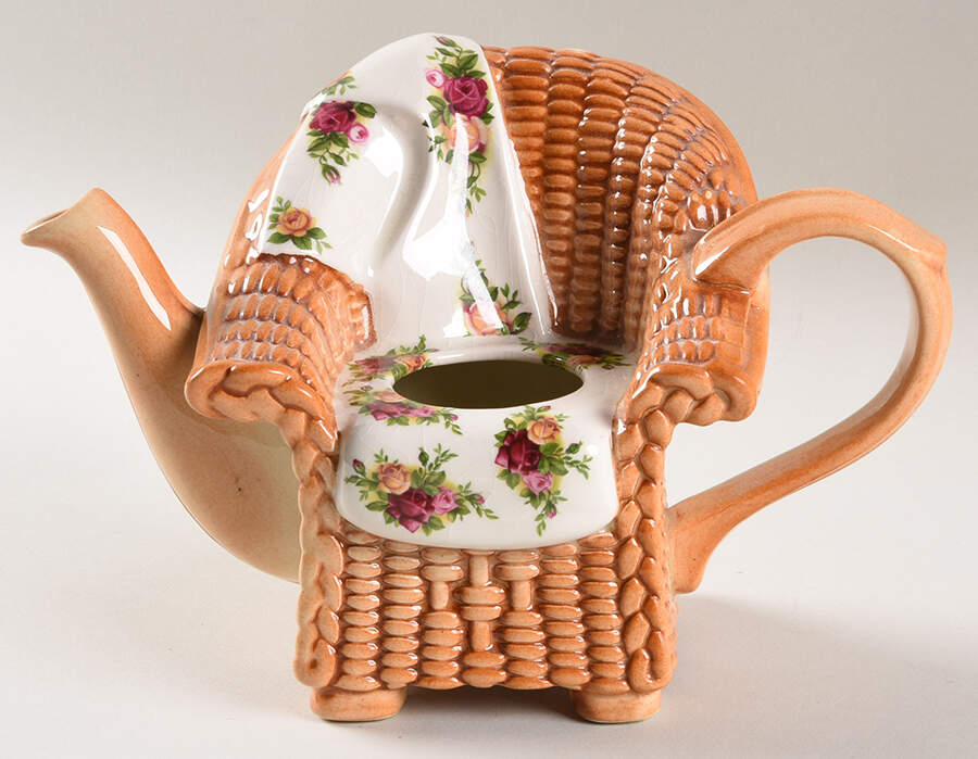 Old Country Roses Mini Figural Teapot No Lid by Royal Albert-1