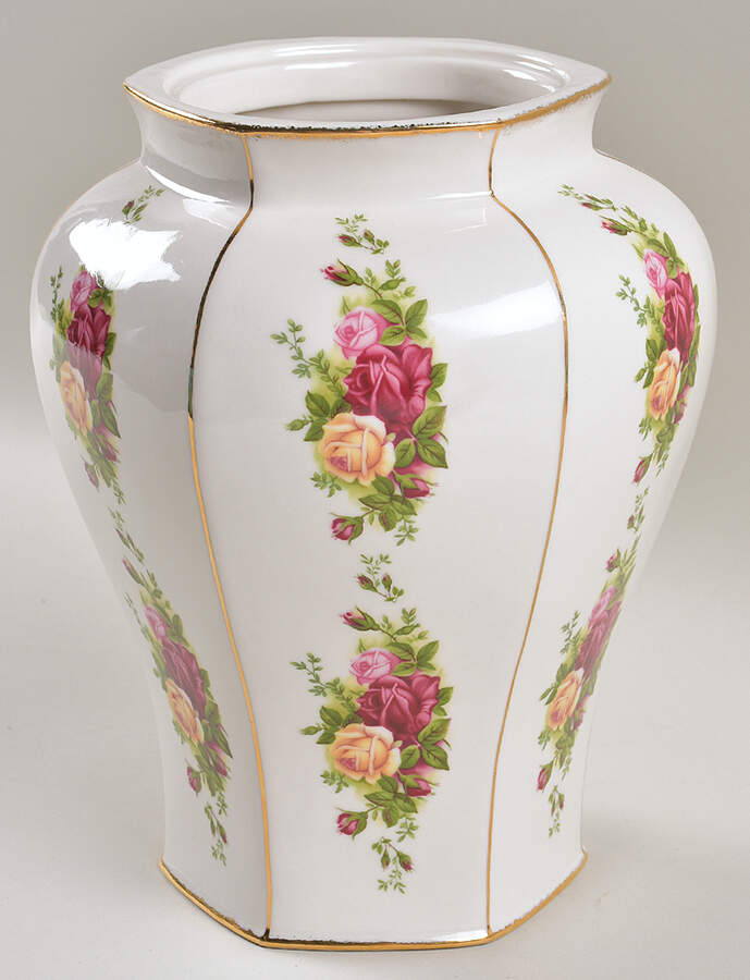 Old Country Roses Covered Vase No Lid by Royal Albert-1