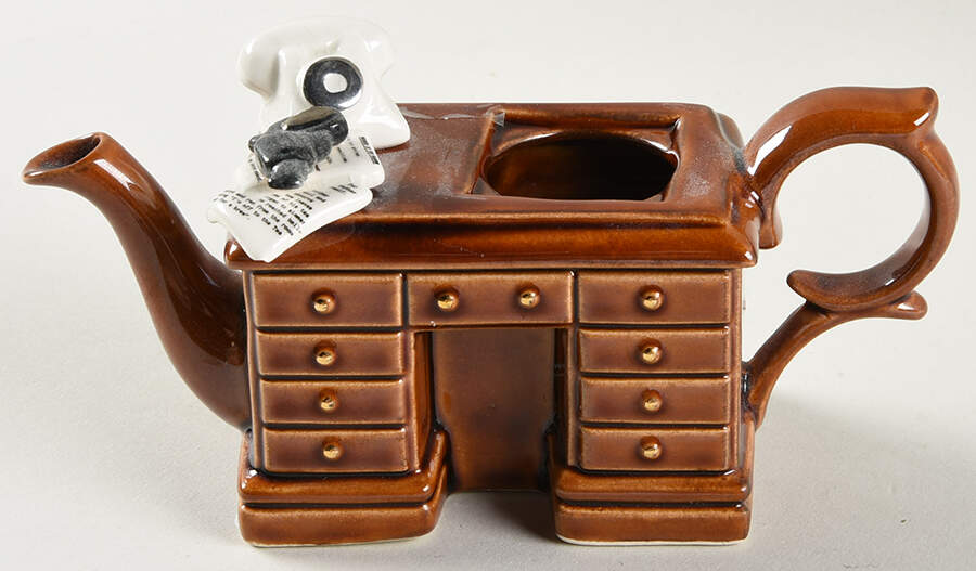 Old Country Roses Mini Figural Teapot No Lid by Royal Albert-1