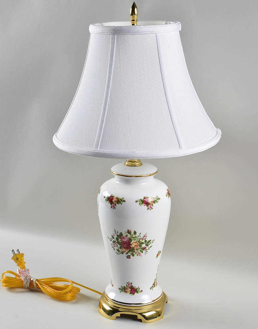 Old Country Roses 23" Electric Lamp & Shade by Royal Albert-1