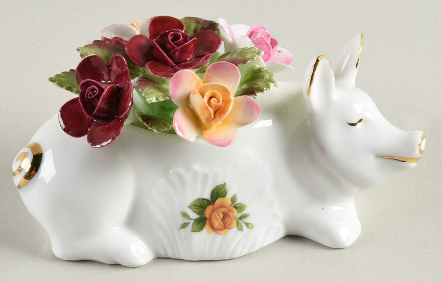 Old Country Roses Pig Figurine by Royal Albert-1