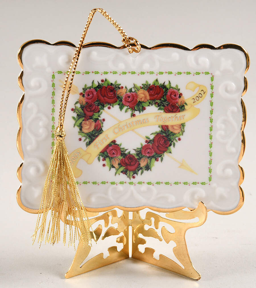 Old Country Roses 2002 First Christmas Ornament by Royal Albert-1