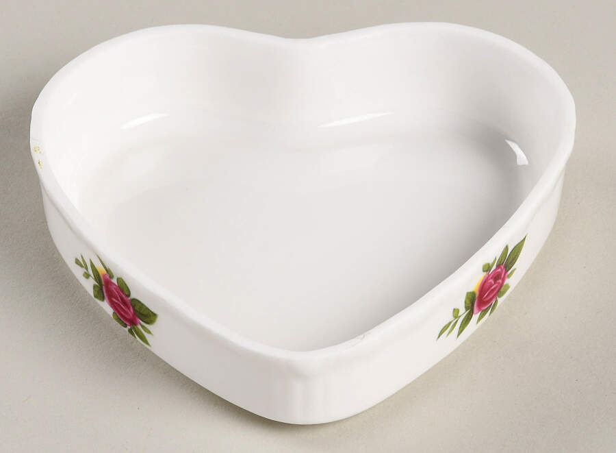 Old Country Roses Heart Shape Box No Lid by Royal Albert-1