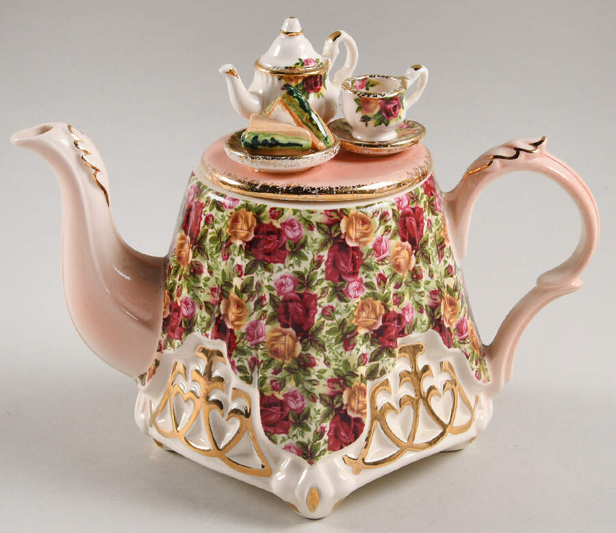 Old Country Roses Mini Figural Teapot & Lid by Royal Albert-1